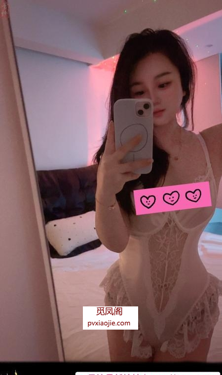 东站雯静