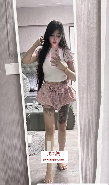 中秋不放假丰满美女