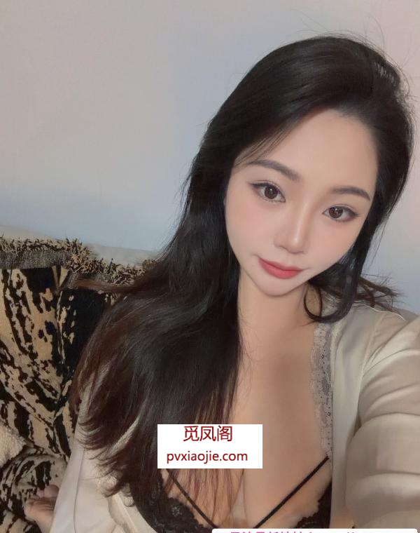 胸大臀翘mimi老师