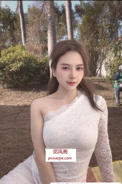 南门性感大奶小妹儿