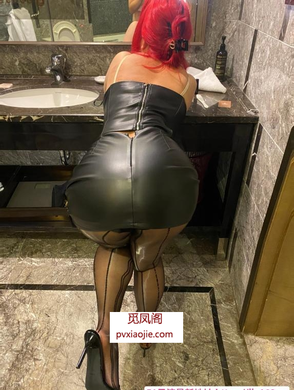 口活一绝的大奶骚妇