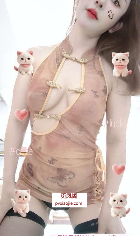 雪白的大波波骚妇