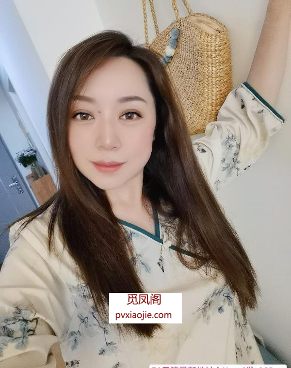 新迎气质少妇媛媛老师